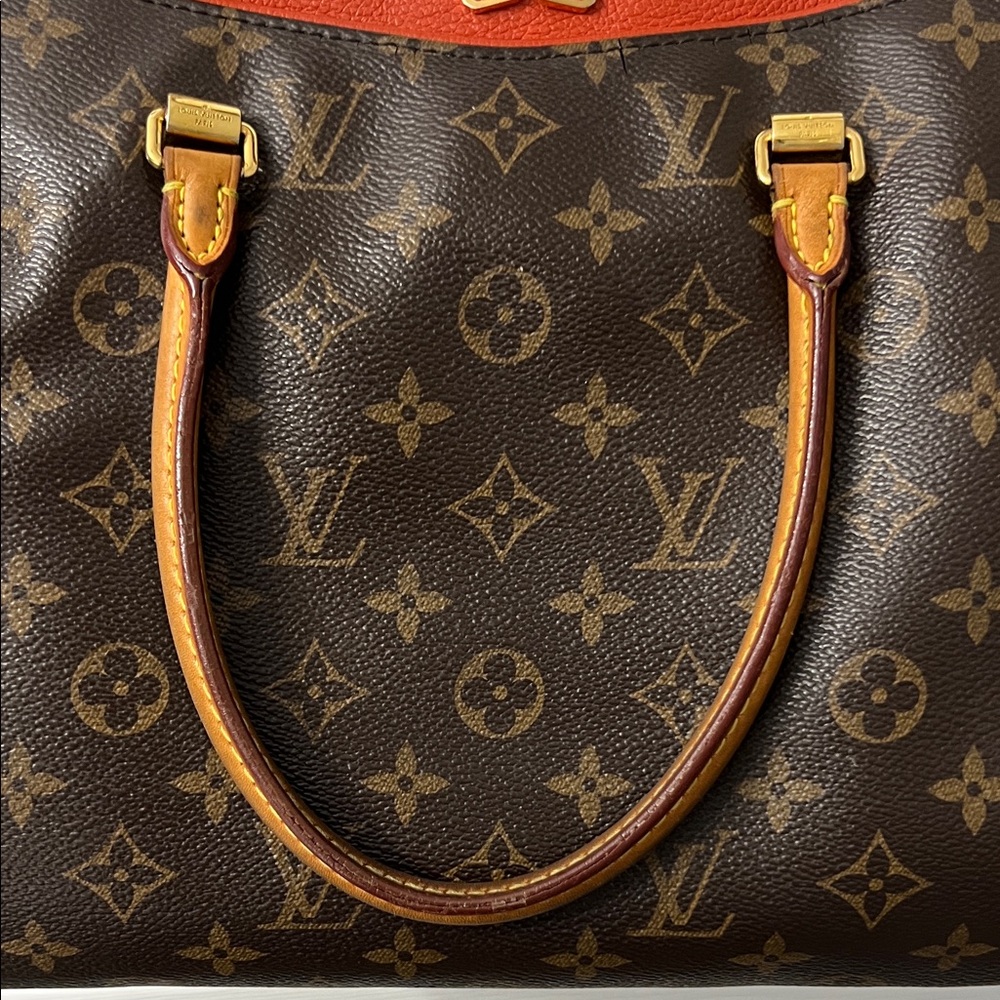 Louis Vuitton Pallas MM Monogram Shoulder Bag - Picture 7 of 17